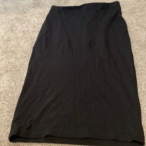 Fitted midi/pencil skirt